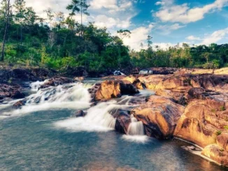 Swimming in Rio On Pools Belize